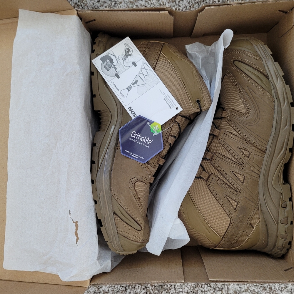 Mens Salomon XA forces mid boots, New with tags